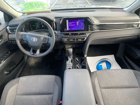 Used 2025 Toyota Camry LE FWD image 16