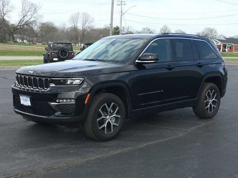 Used 2023 Jeep Grand Cherokee Limited image 5