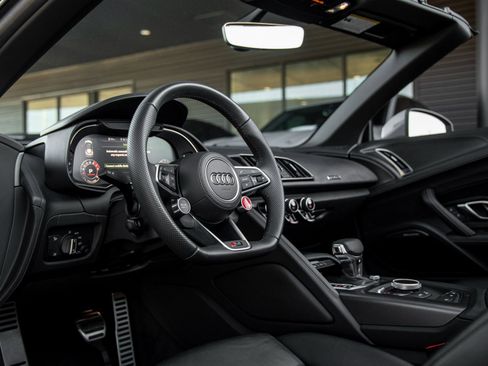 Used 2020 Audi R8 V10 image 26