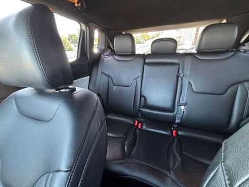 Used 2025 Jeep Compass Limited AWD/4WD image 40