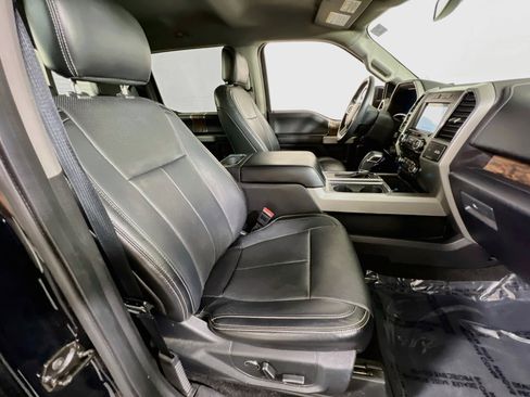 Used 2018 Ford F150 Lariat w/ Max Trailer Tow Package image 27