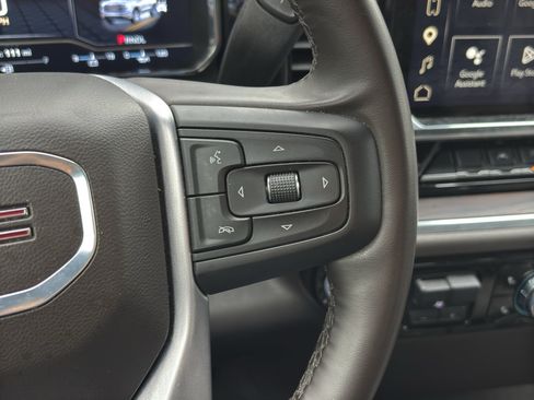Used 2025 GMC Sierra 1500 SLT AWD/4WD image 19