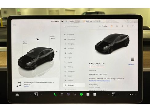 Used 2024 Tesla Model Y Performance image 27