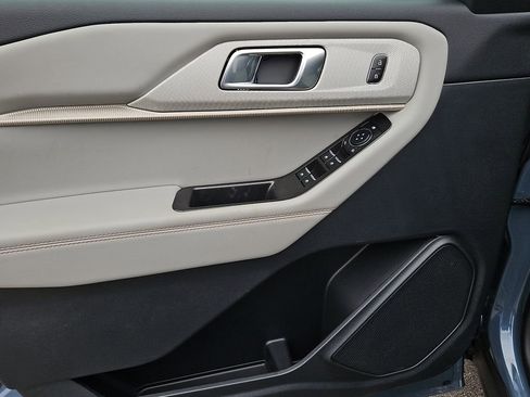 New 2026 Ford Explorer Active w/ Active Comfort Package image 21