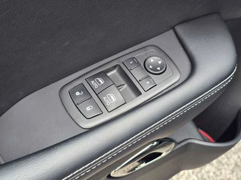 Used 2022 Dodge Challenger SRT Hellcat RWD image 19