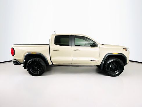 Used 2024 GMC Canyon AT4 w/ AT4 Premium Package image 10