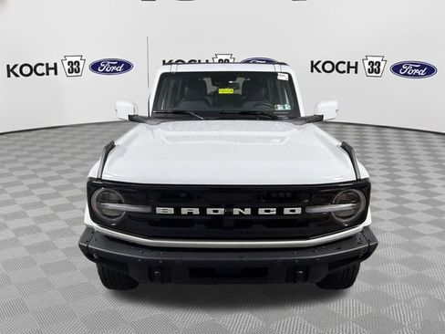 Used 2024 Ford Bronco Outer Banks AWD/4WD image 2
