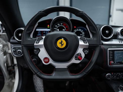 Used 2016 Ferrari California T RWD image 50