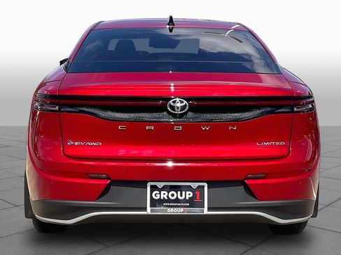 Used 2026 Toyota Crown AWD/4WD image 5