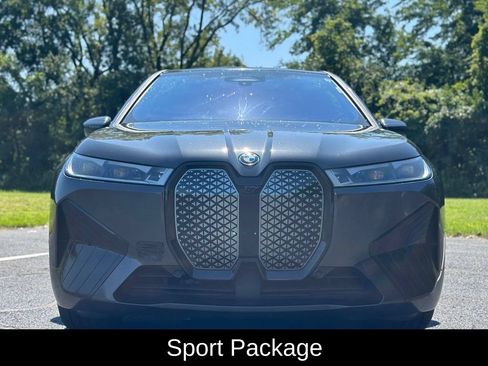Used 2022 BMW iX xDrive50 w/ Sport Package AWD/4WD image 2