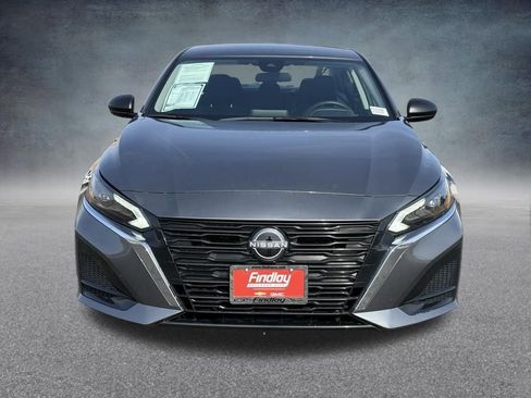 Used 2025 Nissan Altima 2.5 SV image 9