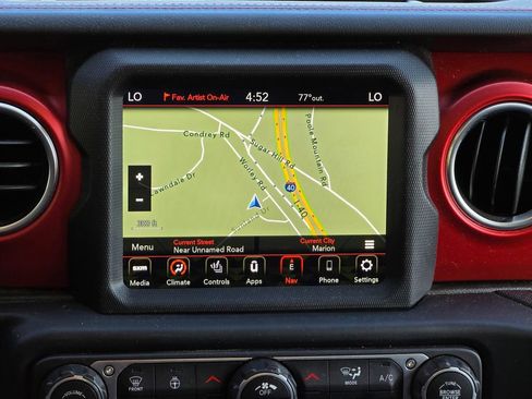 Used 2023 Jeep Gladiator Rubicon w/ Cold Weather Group AWD/4WD image 8