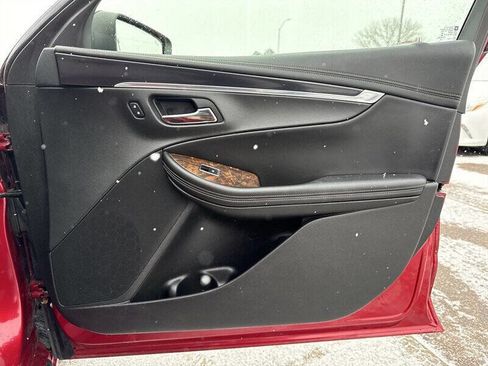 Used 2015 Chevrolet Impala LT w/ Convenience Package FWD image 20