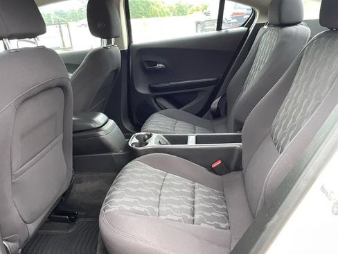 Used 2014 Chevrolet Volt FWD image 30