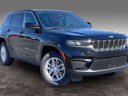 New 2026 Jeep Grand Cherokee Laredo X AWD/4WD image 2