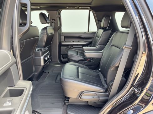 Used 2021 Ford Expedition XLT RWD image 25