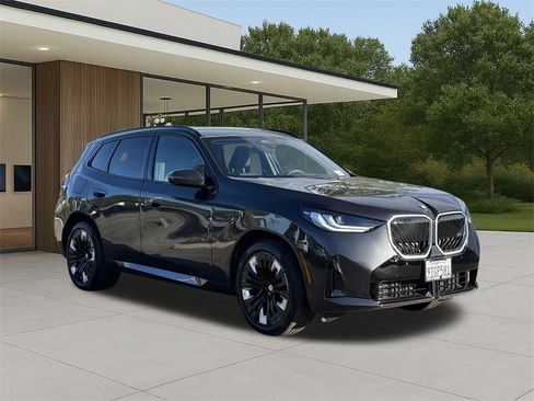 Used 2025 BMW X3 xDrive30i w/ M Sport Package image 5