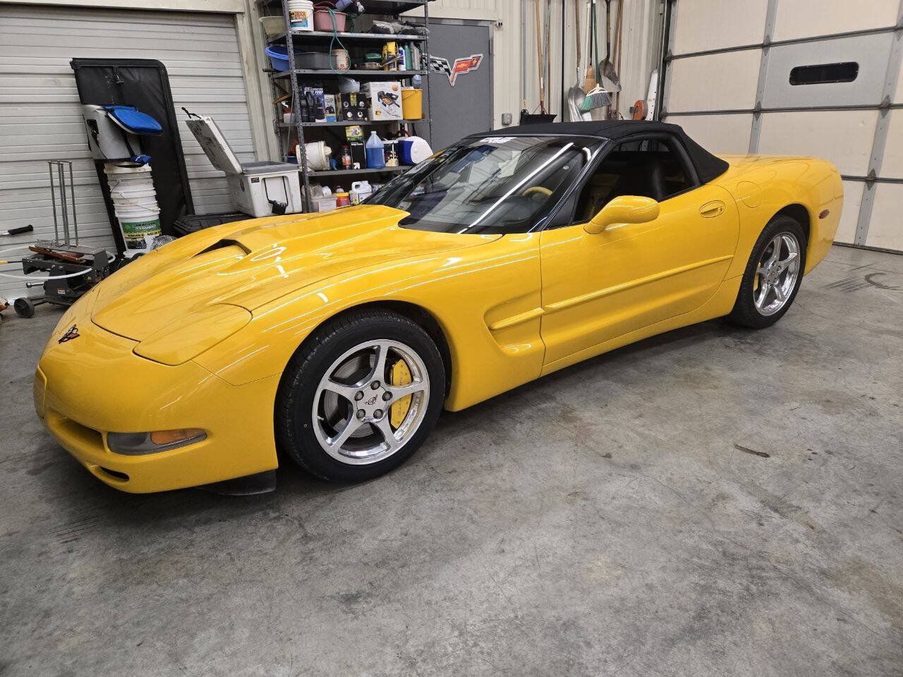 Used 2000 Chevrolet Corvette Convertible w/ Memory Pkg RWD image 22