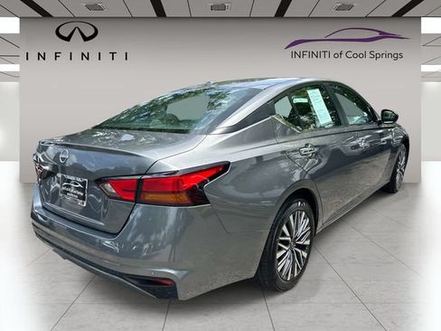 Used 2025 Nissan Altima 2.5 SV FWD image 7