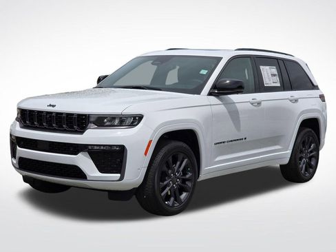 New 2026 Jeep Grand Cherokee Limited AWD/4WD image 2