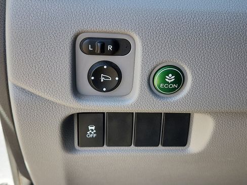 Used 2018 Honda Pilot EX image 15