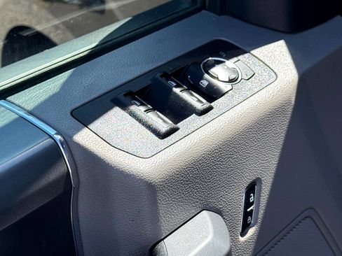 Used 2018 Ford F150 XLT w/ Equipment Group 302A Luxury image 24