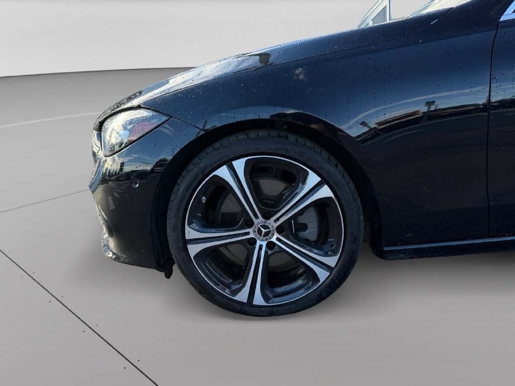 Used 2025 Mercedes-Benz C 300 Sedan image 30