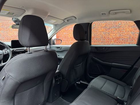 Certified 2023 Ford Escape Active AWD/4WD image 25