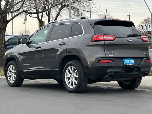 Used 2018 Jeep Cherokee Latitude Plus w/ Cold Weather Group image 6