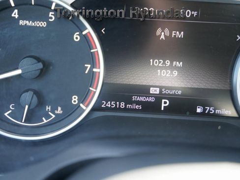 Used 2022 Nissan Rogue SV image 30