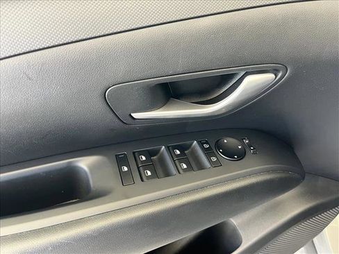 Used 2025 Hyundai Tucson SEL FWD image 16
