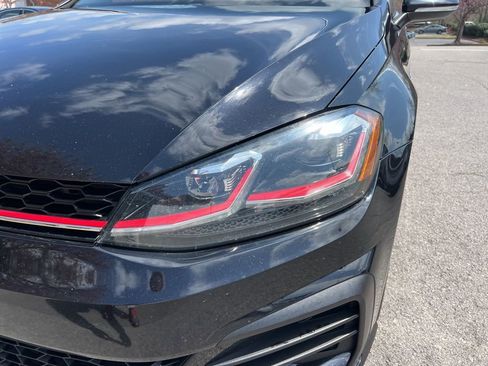 Used 2018 Volkswagen GTI SE FWD image 9
