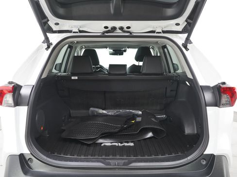 Used 2025 Toyota RAV4 XLE Premium image 15