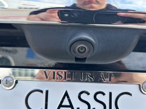 Used 2023 Ford Explorer Limited w/ Equipment Group 301A image 8