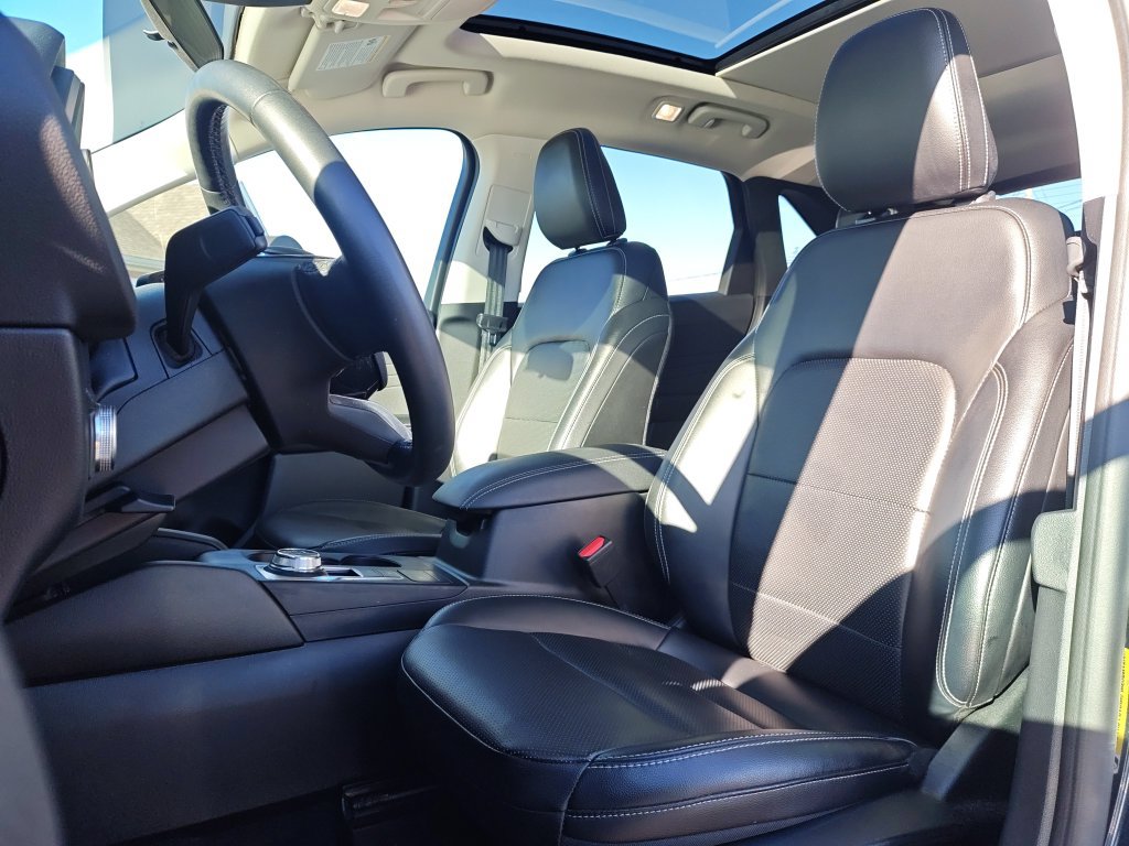 Used 2022 Ford Escape SEL w/ Technology Package AWD/4WD image 13