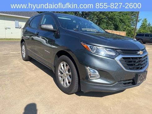Used 2021 Chevrolet Equinox LS w/ LS Convenience Package FWD image 1