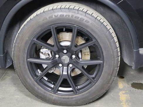 Used 2023 Dodge Durango AWD w/ Skid Plate Group image 35
