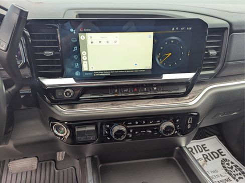 Used 2024 Chevrolet Silverado 2500 LTZ w/ LTZ Convenience Package image 14