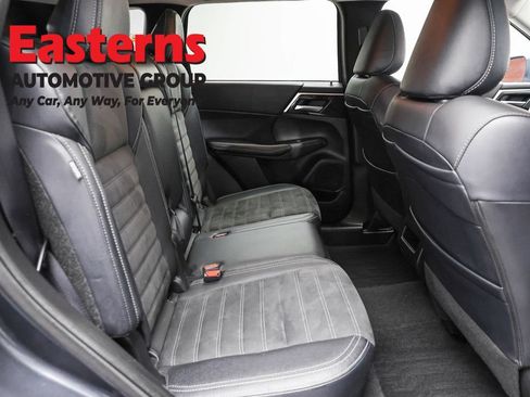 Used 2024 Mitsubishi Outlander SE AWD/4WD image 22