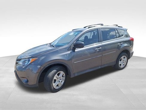 Used 2015 Toyota RAV4 LE FWD image 3