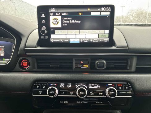 Used 2025 Honda Pilot Black Edition image 13