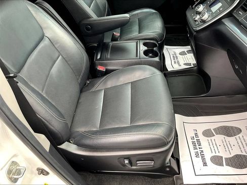 Used 2016 Toyota Sienna SE FWD image 29