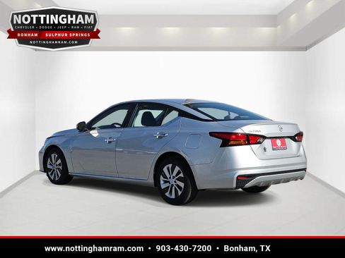 Used 2023 Nissan Altima 2.5 S FWD image 6