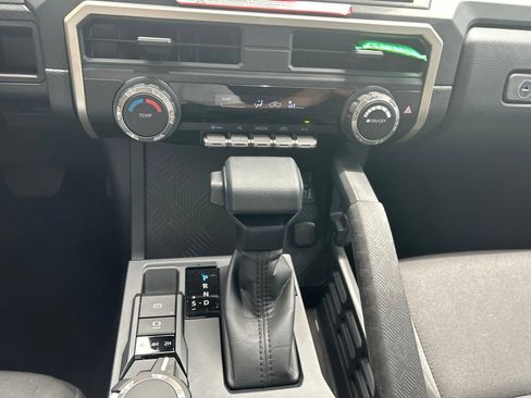 Used 2026 Toyota Tacoma SR AWD/4WD image 15