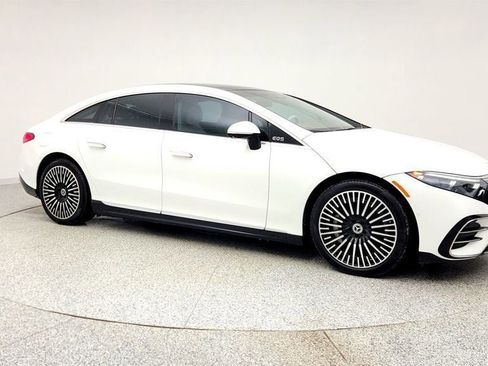 Used 2023 Mercedes-Benz EQS 580 4MATIC Sedan w/ Exclusive Trim Package image 3