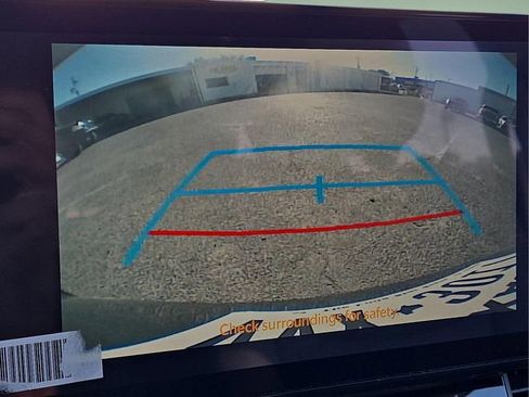 Used 2025 Toyota Sienna XLE image 28