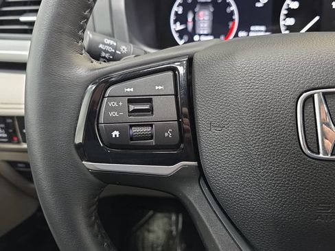 Used 2025 Honda Odyssey EX-L image 16