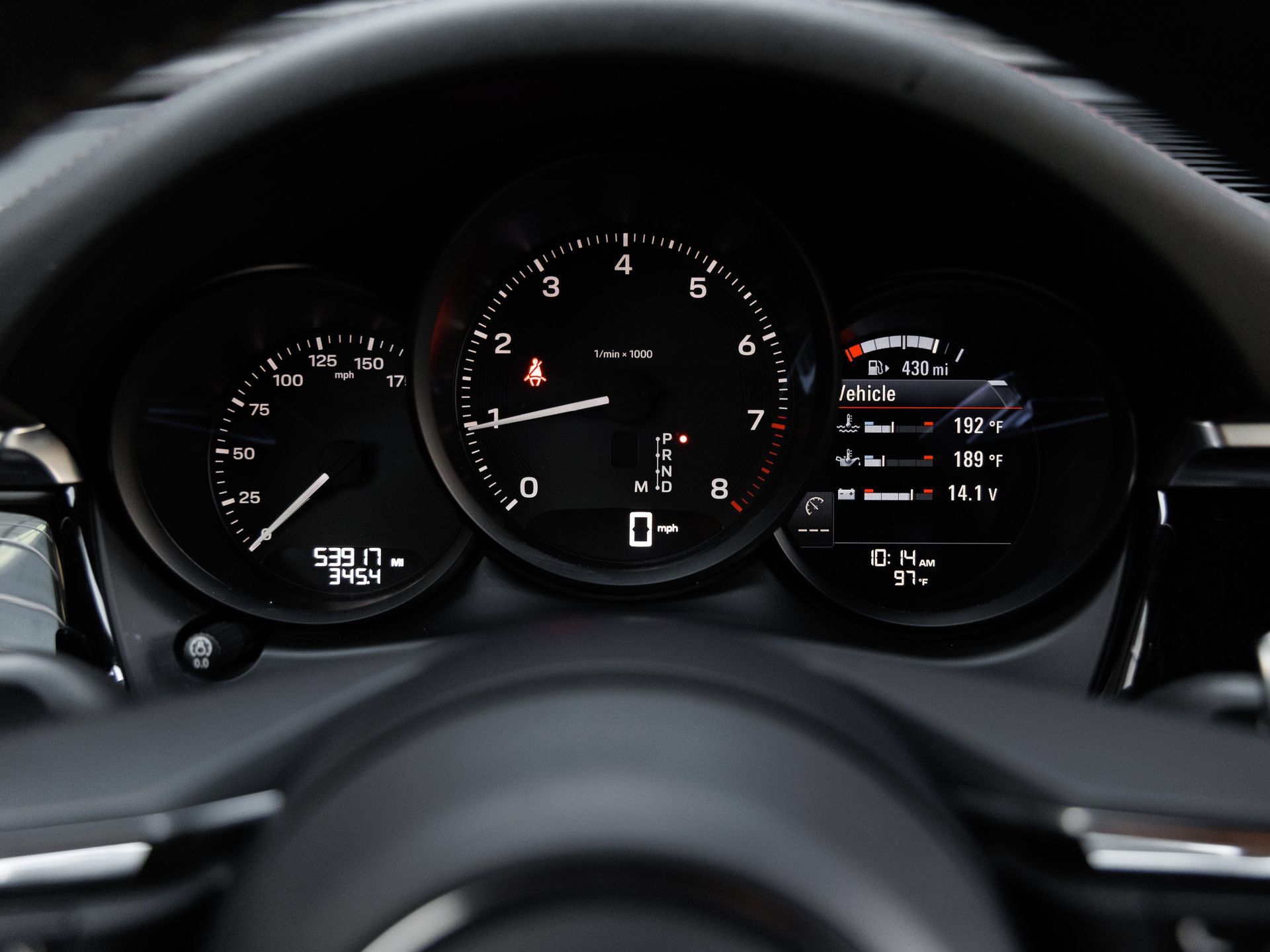Certified 2023 Porsche Macan AWD/4WD image 18