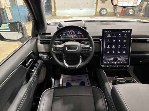 New 2025 GMC Sierra EV Denali image 28