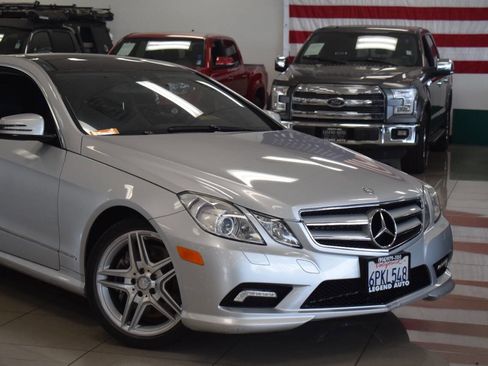 Used 2011 Mercedes-Benz E 550 Coupe image 4
